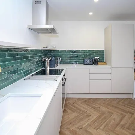 Townhouse - 2 Bed Luxury * Harrogate