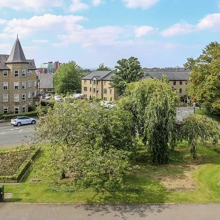 Townhouse - 2 Bed Luxury * Harrogate
