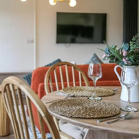Townhouse - 2 Bed Luxury *
